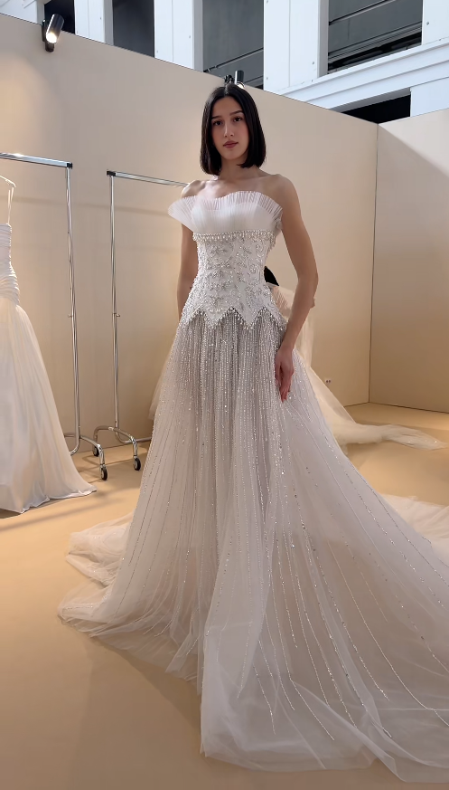 Timeless Strapless A-Line Long Wedding Dress Tulle Bridal Gown White Bridal Dress ED08060