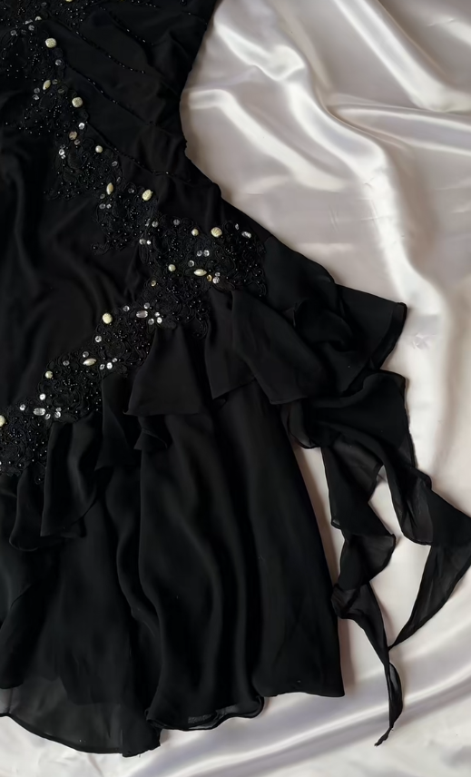 Elegantes schwarzes kurzes Ballkleid Spaghettiträger Etui-Geburtstagskleid Chiffon Perlen Abschlussfeierkleid ED08082