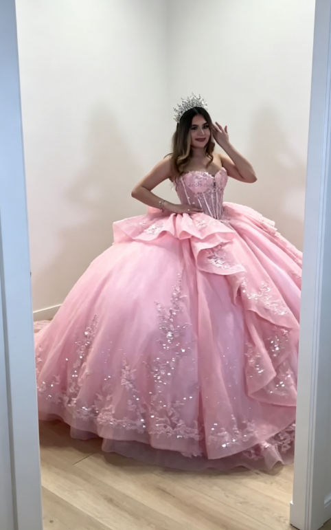 Wunderschönes Schatz-Ballkleid Quinceanera-Kleid Tüll-Applikation Pink Süßes 16-Kleid ED08198