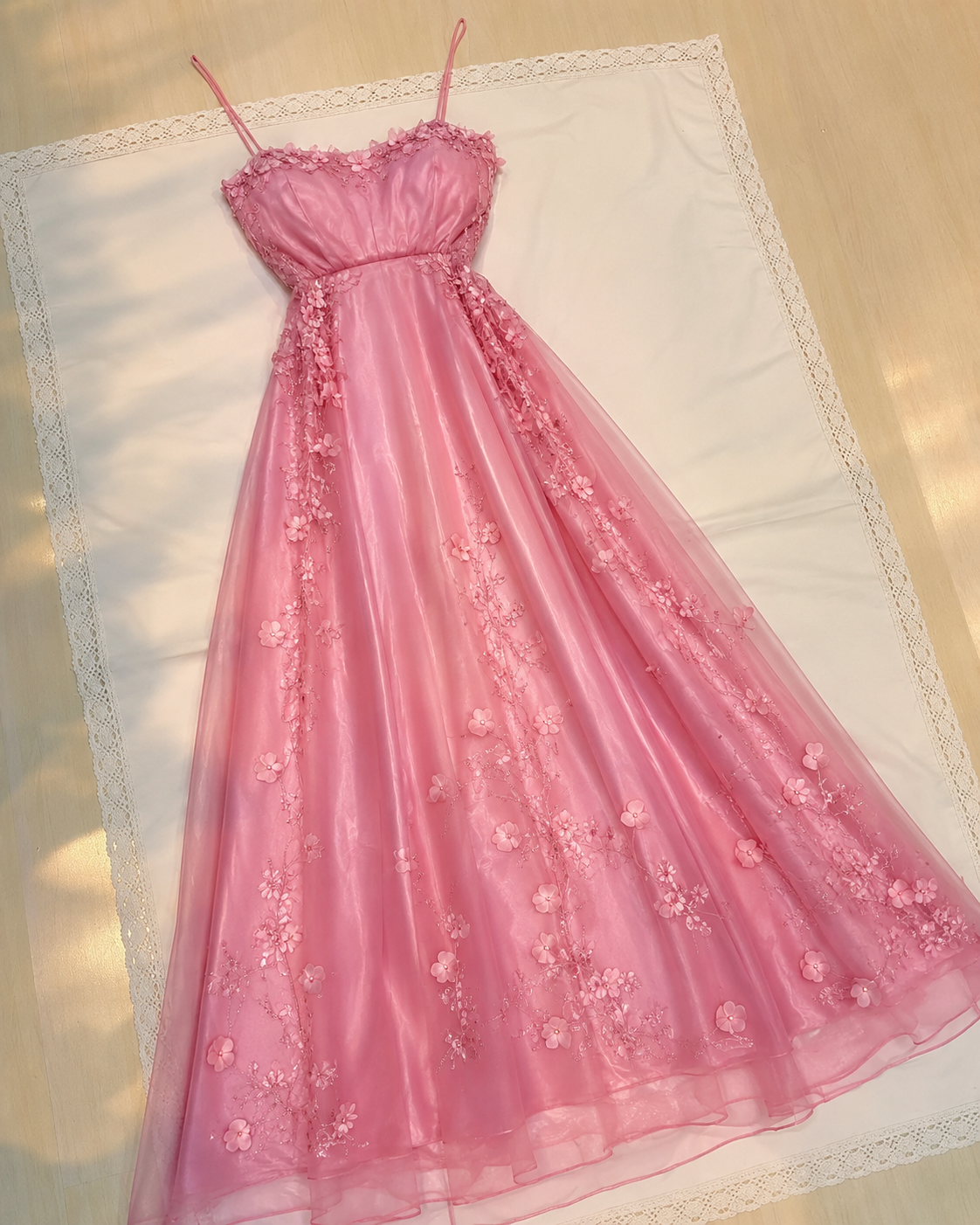 Elegantes, heißrosafarbenes Ballkleid mit Spaghettiträgern, Etui-Silhouette, Chiffon, Applikationen, langes Abendkleid ED08212