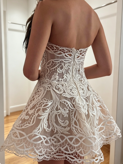Glam Strapless A-Line Wedding Dress White Birdal Gown Lace Applique Bridal Dress ED08276