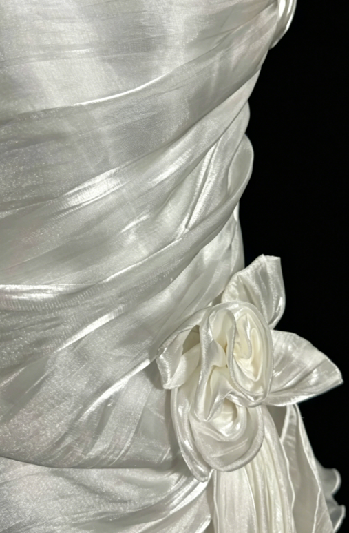 Einfaches Neckholder-Partykleid, Etui-Weißes Geburtstagskleid, Ärmelloses Chiffon-Heimkehrkleid ED08291