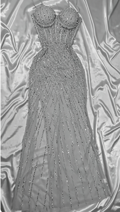 Elegantes graues Abschlussballkleid Spaghettiträger Etui Chiffon Pailletten Langes Abendkleid mit Schlitz ED08311