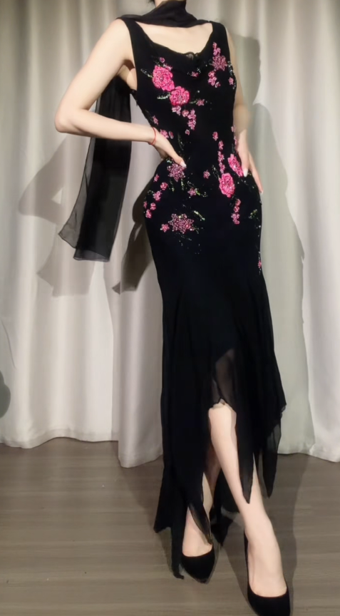 Vintage Spaghetti Straps Sheath Beaded Chiffon Long Evening Dress Black Prom Dress ED08312