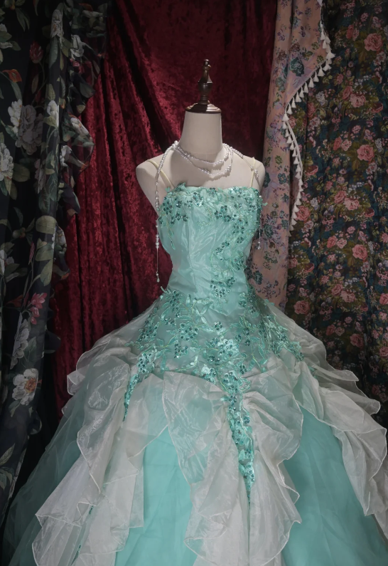 Magnifique Robe de Bal Bustier Robe de Quinceañera en Tulle avec Appliques Bleue Robe de Bal de Promo ED08320