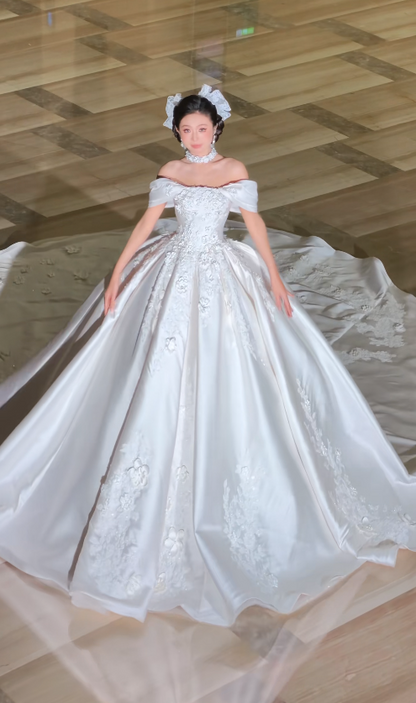 Chic Off-shoulder A-Line Wedding Dress  Satin Applique Bridal Gown White Bridal Dress ED08326