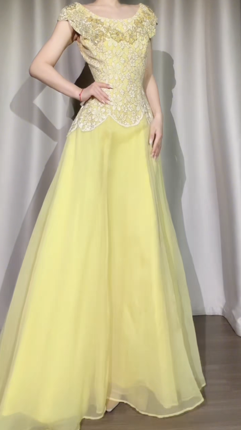 Elegantes gelbes Abschlussballkleid, Spitze, A-Linie, Chiffon, langes Abendkleid ED08353