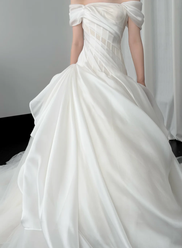 Classy White Wedding Dress Off-shoulder Sheath Bridal Gown Tulle Bridal Dress ED08359