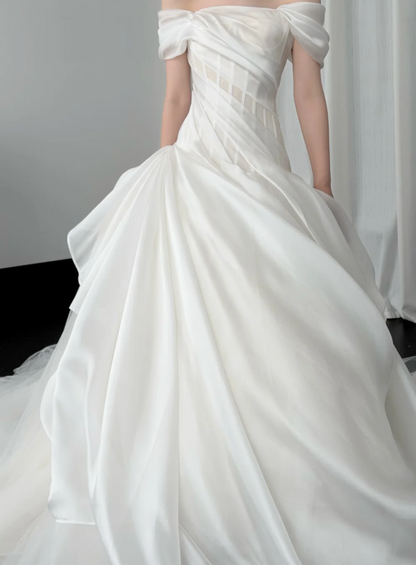 Classy White Wedding Dress Off-shoulder Sheath Bridal Gown Tulle Bridal Dress ED08359