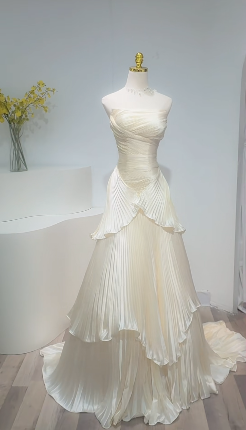 Classy White Wedding Dress Strapless A-Line Bridal Gown Chiffon Bridal Dress ED08366
