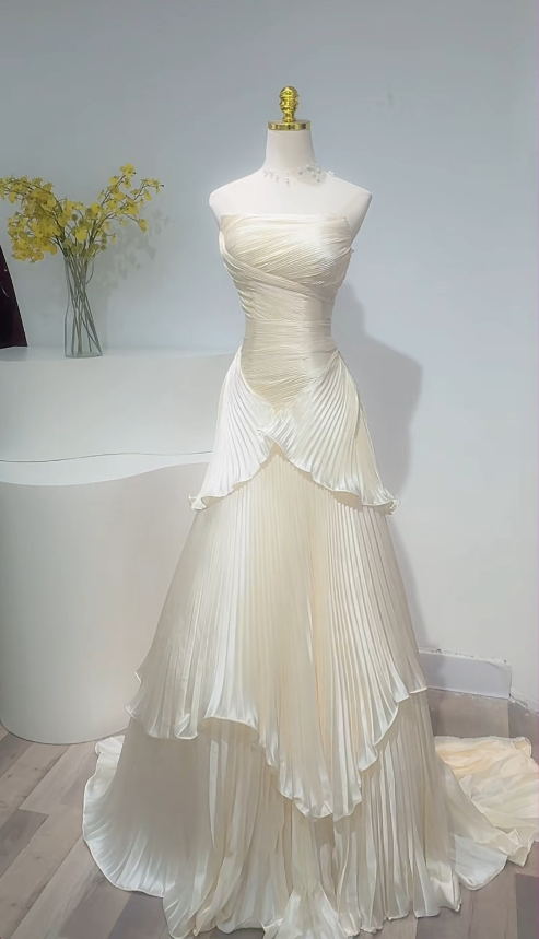 Classy White Wedding Dress Strapless A-Line Bridal Gown Chiffon Bridal Dress ED08366