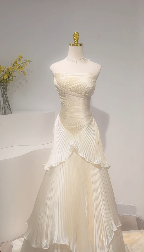 Classy White Wedding Dress Strapless A-Line Bridal Gown Chiffon Bridal Dress ED08366