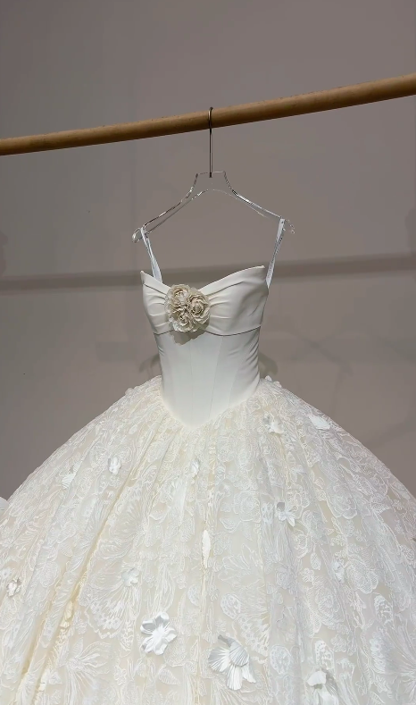 Classy White Wedding Dress Strapless A-Line Bridal Gown Tulle Bridal Dress ED08367