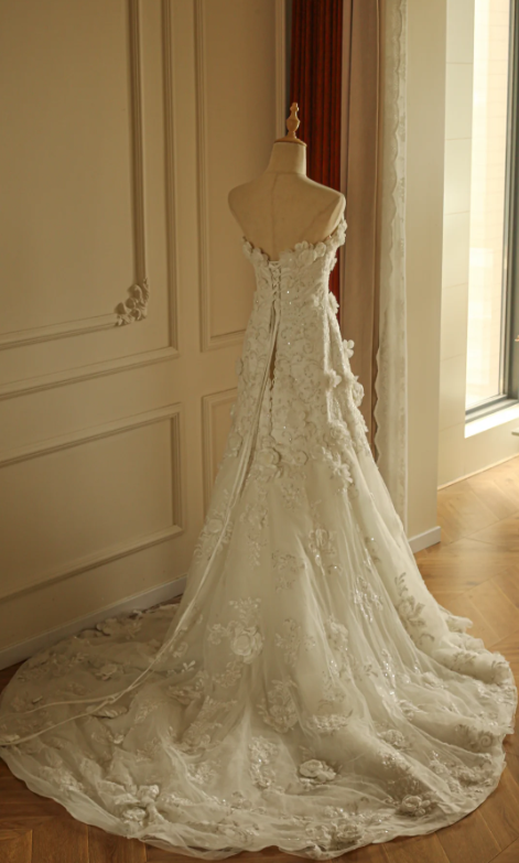 Classy White Wedding Dress Strapless A-Line Bridal Gown Applique Tulle Bridal Dress ED08369