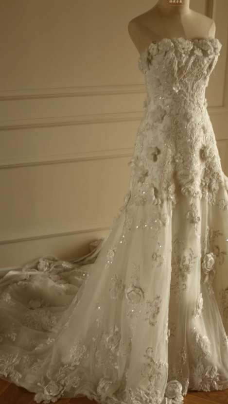 Classy White Wedding Dress Strapless A-Line Bridal Gown Applique Tulle Bridal Dress ED08369