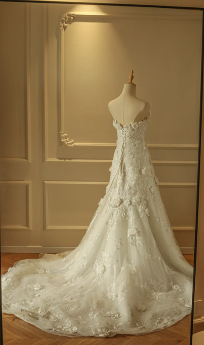 Classy White Wedding Dress Strapless A-Line Bridal Gown Applique Tulle Bridal Dress ED08369