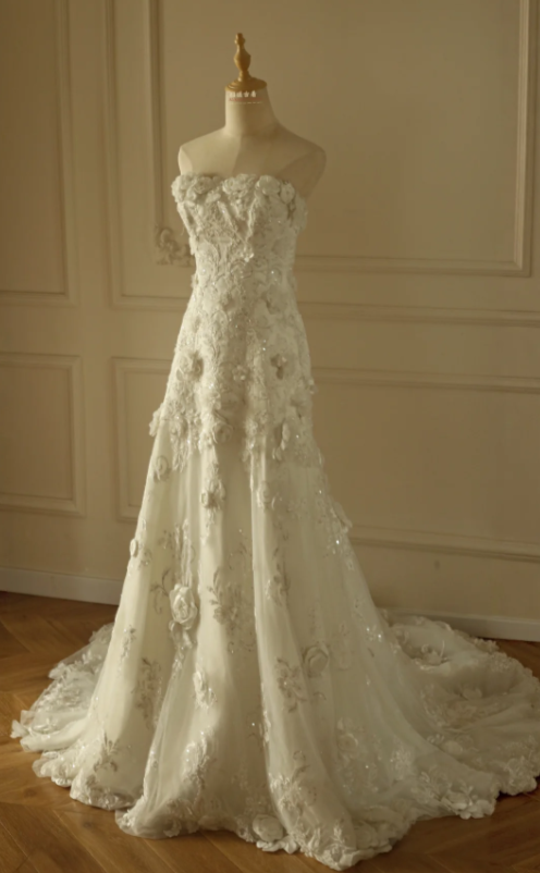 Classy White Wedding Dress Strapless A-Line Bridal Gown Applique Tulle Bridal Dress ED08369