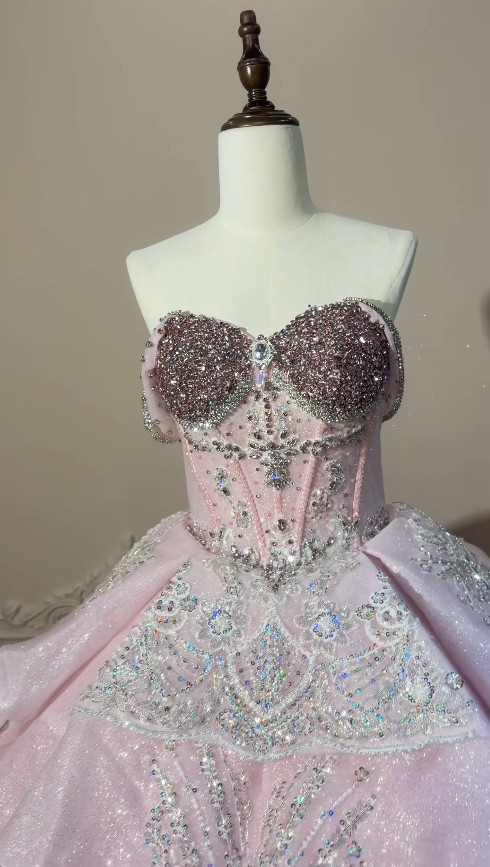 Gorgeous Off-shoulder Ball Gown Quinceanera Dress Tulle Beaded Pink Sweet 16 Dress ED08372