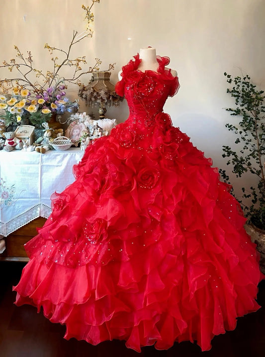 Wunderschönes Neckholder-Ballkleid Quinceanera Kleid Tüll Applikation Rot Sweet 16 Kleid ED08376