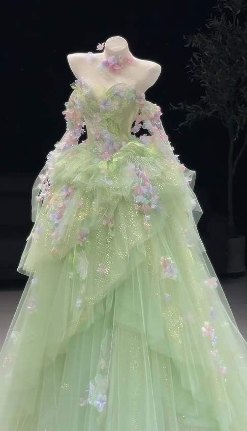 Magnifique robe de bal Quinceanera épaules dénudées en tulle appliqué vert pour Sweet 16 ED08377