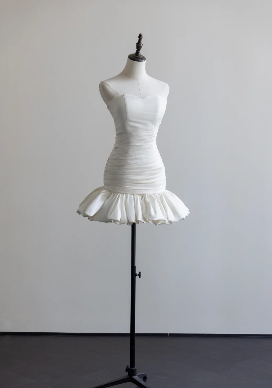 Elegant White Homecoming Dress Spaghetti Straps Sheath Satin Birthday Dress Sleeveless Graduation Party Dress ED08483