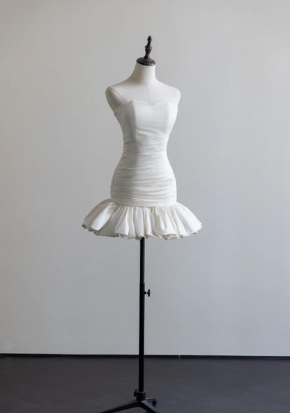 Elegant White Homecoming Dress Spaghetti Straps Sheath Satin Birthday Dress Sleeveless Graduation Party Dress ED08483