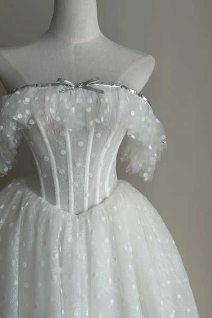 Elegant Off-shoulder A-Line Wedding Dress Tulle Bridal Dress White Bridal Gown ED08662