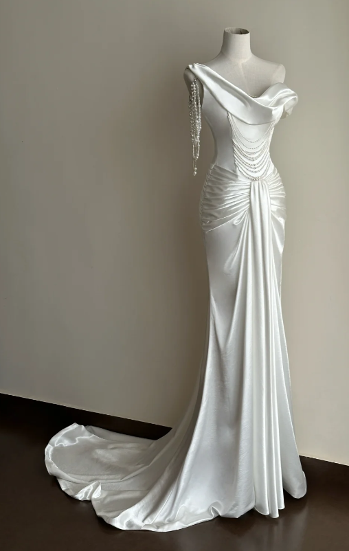 Elegant One-shoulder Sheath Wedding Dress Satin Bridal Dress White Bridal Gown ED08663