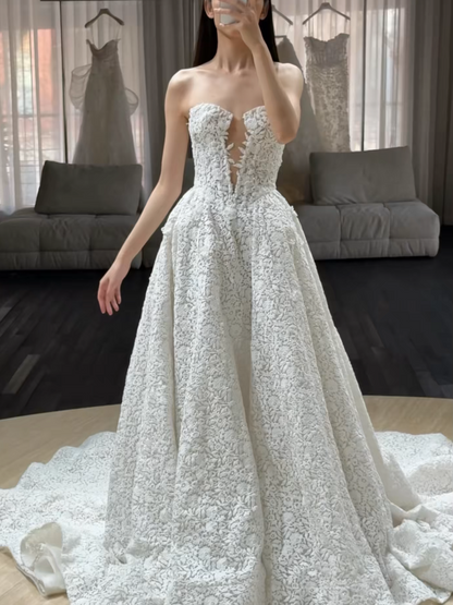 Chic Sweetheart A-Line Wedding Dress Tulle Applique Bridal Dress White Bridal Gown ED08673