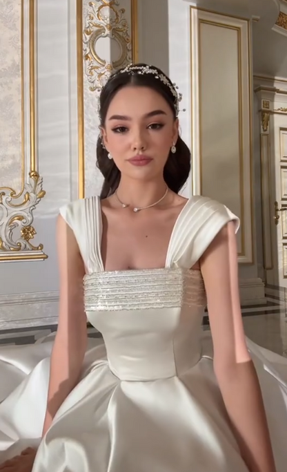 Elegantes weißes langes Abendkleid mit Trägern A-Linie Satin Ballkleid ED08725