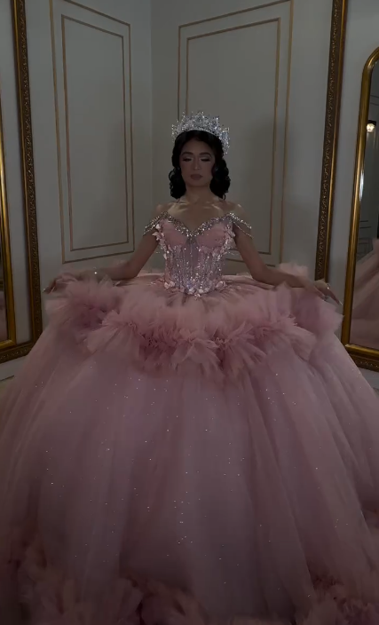 Superbe robe de bal rose pour Sweet 16, bustier cœur, robe de Quinceanera, avec appliqués en tulle, robe d'anniversaire ED08753