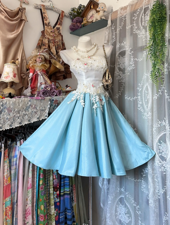 Gorgeous Blue Hoco Dress Strapless Birthday Dress Satin A-Line Graduation Party Dress ED08755