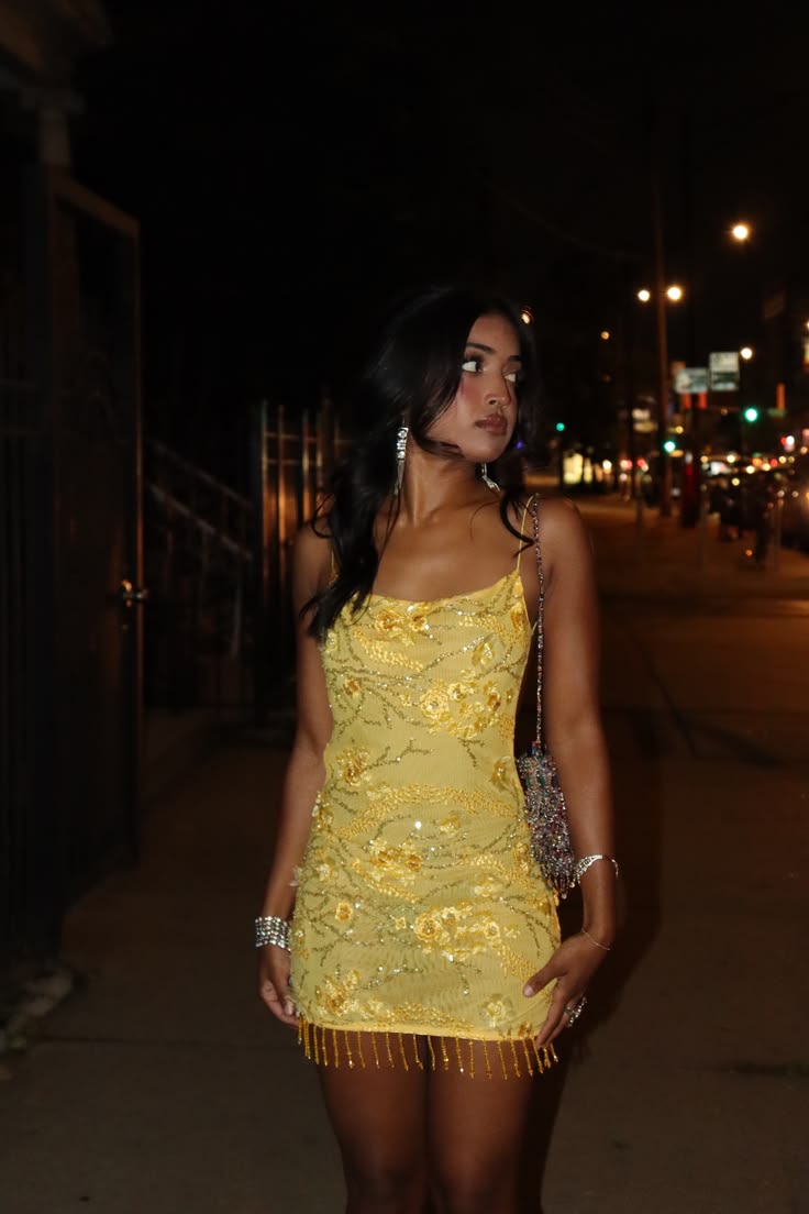 Sexy Yellow Birthday Dress Beaded Chiffon Sheath Graduation Party Dress Spaghetti Straps Hoco Dress ED08784