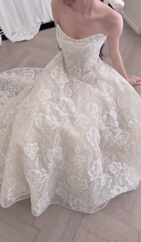 Modest White A-Line Wedding Dress Sweetheart Bridal Gown Lace Applique Bridal Dress ED08824
