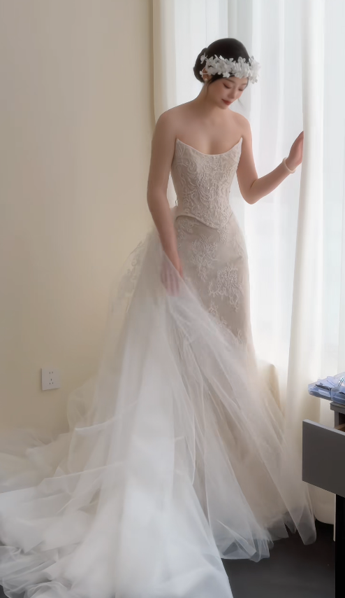 Timeless Strapless White Wedding Dress Lace Bridal Dress Sheath Bridal Gown ED08863