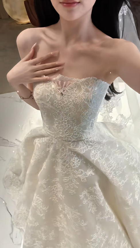 Timeless Strapless White Wedding Dress Tulle Appliques Bridal Dress A-Line Bridal Gown ED08865