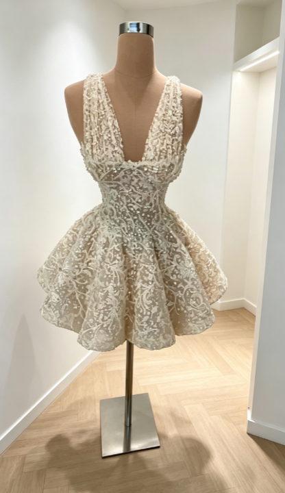 Robe de soirée chic blanche en V, ligne A, robe de bal courte en dentelle ED08884