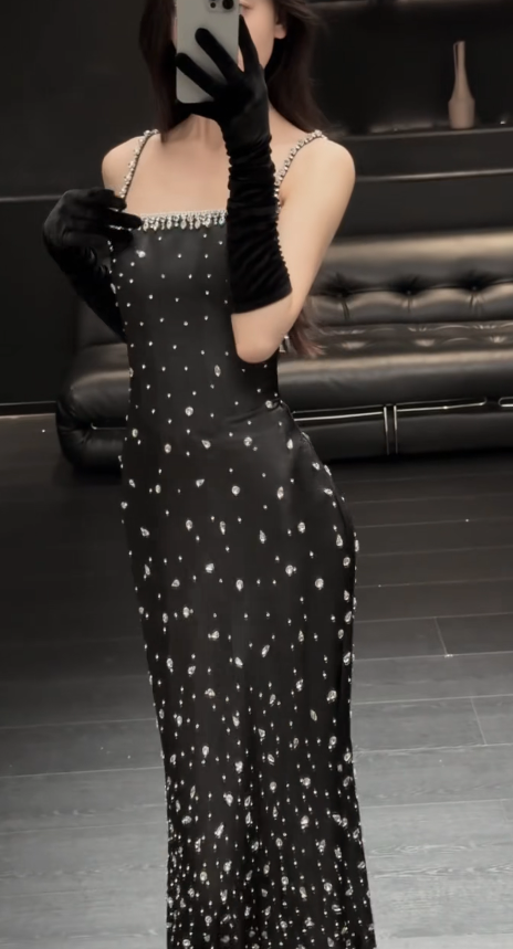 Glam Spaghetti Straps Mermaid Long Evening Dress Beaded Satin Black Prom Dress ED08909