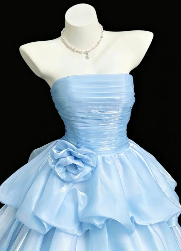 Feenhaftes trägerloses Tüll Quinceañera-Kleid Ballkleid Blau Sweet 16 Kleid ED08952