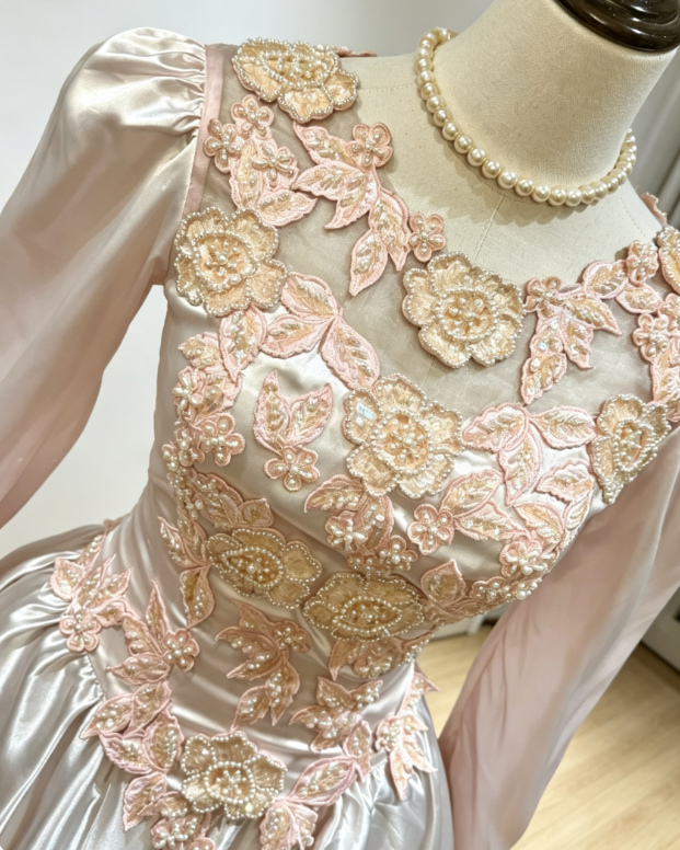 Feenhaftes Trägerloses Satin Quinceañera Kleid A-Linie Pink Sweet 16 Kleid ED08954