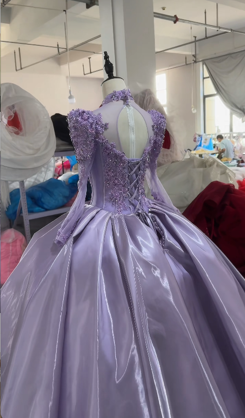 Magnifique Robe de Soirée Violette pour 16 Ans en Satin, Robe de Bal de Quinceanera, Robe de Princesse Cœur ED08999