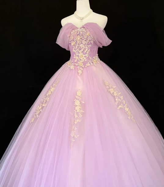 Gorgeous Pink Sweet 16 Dress Tulle Ball Gown Quinceanera Dress Off-shoulder Princess Dress ED09000