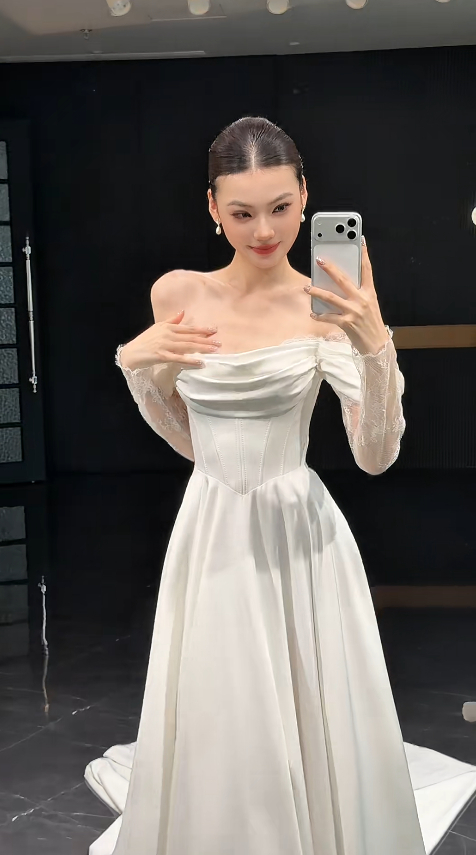 Dezentes Off-Shoulder A-Linien Hochzeitskleid Satin Brautkleid Weißes Brautkleid ED09006