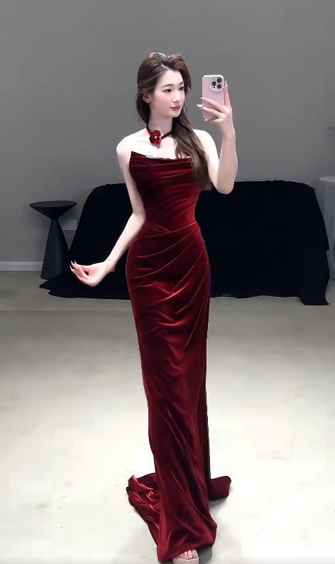 Elegant Burgundy Long Evening Dress Strapless Sheath Formal Dress Velvet Dress for Party ED09027
