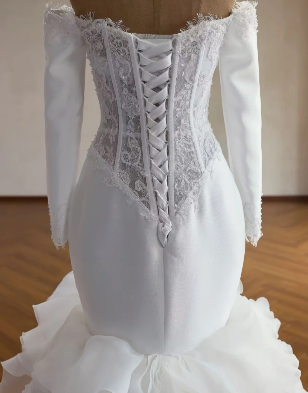 Timeless Off-shoulder White Wedding Dress Mermaid Bridal Gown Tulle Appliques Bridal Dress ED09040