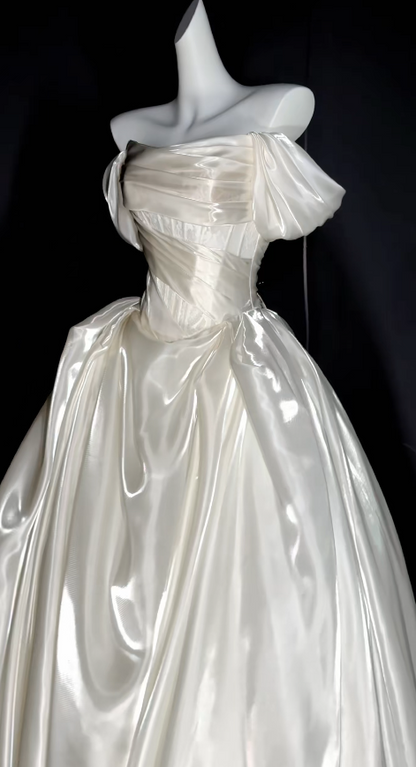 Timeless Off-shoulder White Wedding Dress A-Line Bridal Gown Satin Appliques Bridal Dress  ED09041