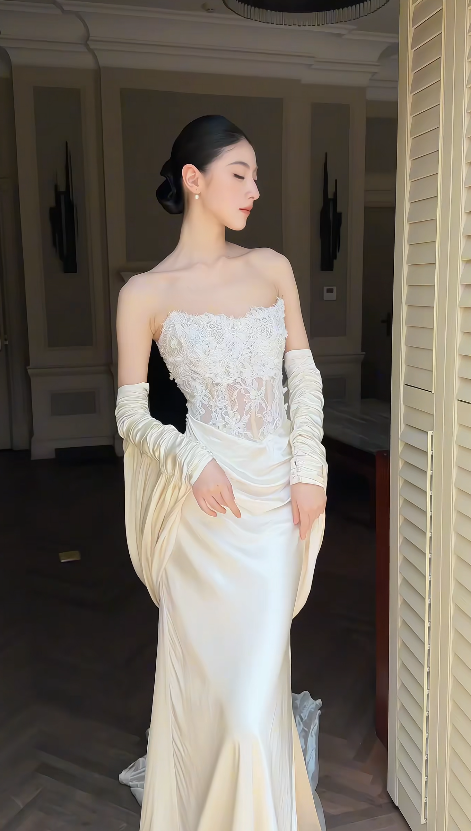 Timeless Sweetheart Light Champagne Wedding Dress Mermaid Bridal Gown Satin Lace Bridal Dress ED09045