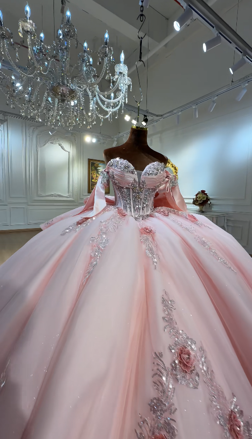 Gorgeous Pink Quinceanera Dress Off-shoulder Ball Gown Tulle Sweet 16 Dress ED09057