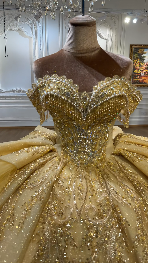 Gorgeous Yellow Quinceanera Dress Off-shoulder Ball Gown Beaded Tulle Sweet 16 Dress ED09060
