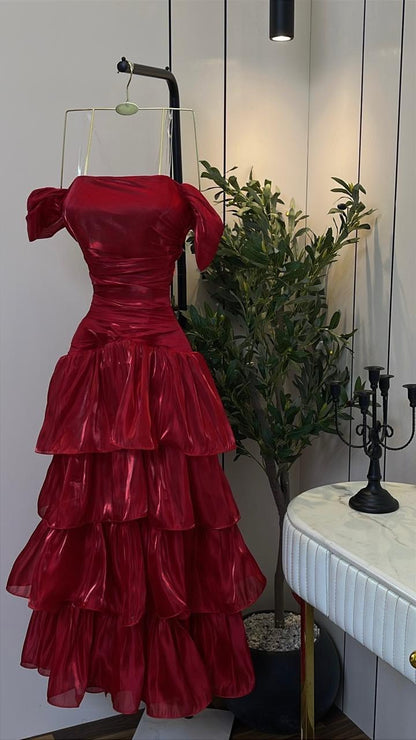 Elegantes weinrotes Ballkleid Off-Shoulder A-Linie Satin Langes Abendkleid ED09071